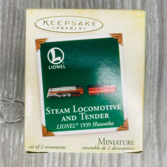 Lionel Train Hallmark Keepsake Ornaments Miniatures steam locomotive & tender 05 - Picture 2 of 7